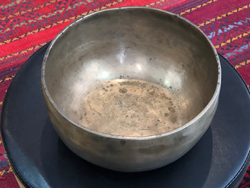 TIBETAN SINGING BOWL - high quality older bowls - 7.5"