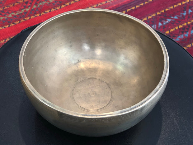 TIBETAN SINGING BOWL - high quality older bowls - 6.5"